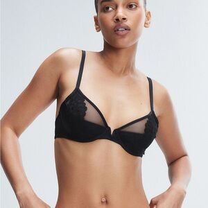 SOLD- Savage X Fenty Black Plunge Bra